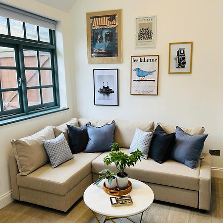 Forge Cottage - Pretty 1 Bedroom Cottage With Free Off Street Parking ลอนดอน ภายนอก รูปภาพ