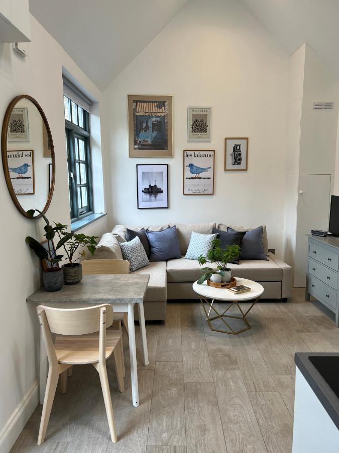 Forge Cottage - Pretty 1 Bedroom Cottage With Free Off Street Parking ลอนดอน ภายนอก รูปภาพ